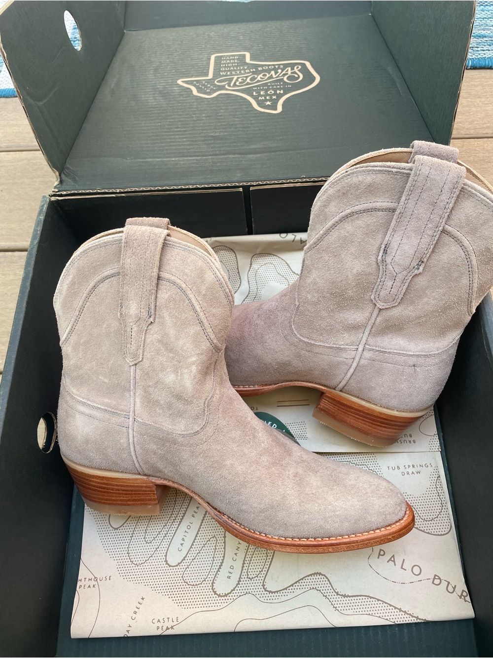 Tecovas “The Lucy” women’s grey suede western boots size 7.5B